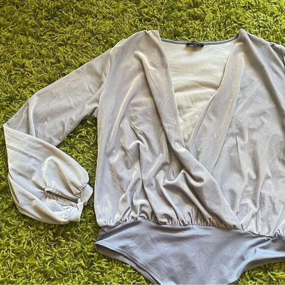 NWOT DYNAMITE BODYSUIT VELOUR LILAC - Picture 3 of 15